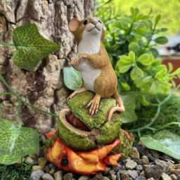 Realistic Mouse On Conker Figurine, 4 Inch High, Highly Detailed, Handcrafted, Home, Office, Birthday Gift - thumbnail 4