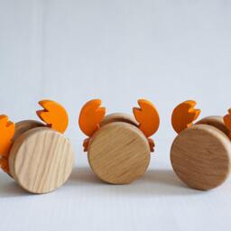 Handcrafted Oak Rolling Crab Toy, Toddler Push Toy - thumbnail 4