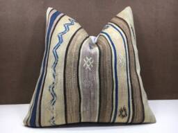 Vintage Kilim Pillow Cover, Bohemian Throw, 20x20 - thumbnail 1