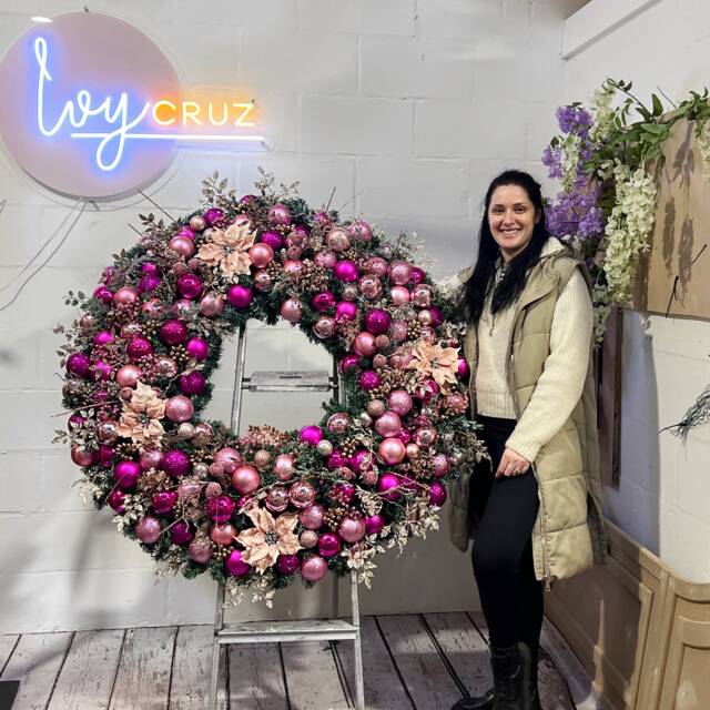 xl Giant Christmas Wreath, Hot Pink Large Wreath, 120 cms Wreath - image 1