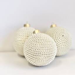 Handmade Ivory Yarn Christmas Ball Ornament Custom Holiday Decor - thumbnail 3
