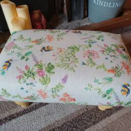 Hand Crafted Small Footstool in A Bee & Flower Material With Neutral Background Tulip Style Feet - thumbnail 4