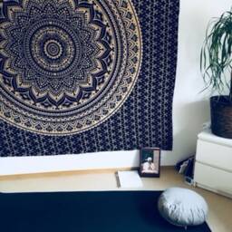 Tapestry Ombre Mandala Blue Gold Indian Wall Hanging, Boho Walldecor Handmade From 100% Cotton, Vegan, Fair Trade in India - thumbnail 4