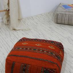 Moroccan Rug , Flat Handwoven Structure With An Ivory Warp - thumbnail 3