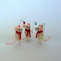Felted Mouse Miniature Christmas Mouse With Bell Mini Animal Needle Felt Xmas Mice Cute Gift Collectible Dollhouse Woolen Soft Sculpture - thumbnail 2