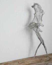 Valentine's Gift For Her Sunrise Girl Wire Metal Mesh Sculpture Metal Wall Hanging Modern Art Shelf Decor - thumbnail 4