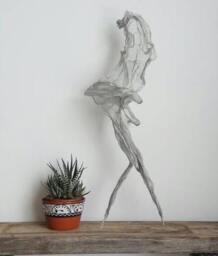 Valentine's Gift For Her Sunrise Girl Wire Metal Mesh Sculpture Metal Wall Hanging Modern Art Shelf Decor - thumbnail 2