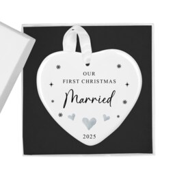 First Christmas Married Bauble, 2026, 1st Xmas Mr & Mrs Ornament Keepsake, Couples Tree Decoration Gift, Newlywed Gift - thumbnail 3