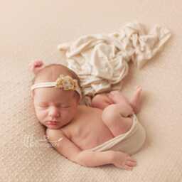 Newborn Baby Photography Props, Cream Wrap, Swaddle Blanket, Cocoon Infant Photo Prop, Stretchy Jersey Wrap - thumbnail 4