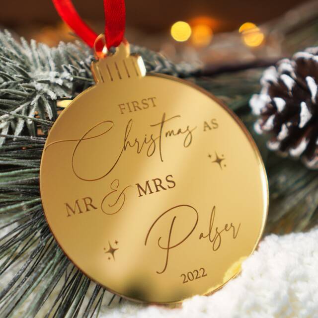 Personalised First Christmas As Mr & Mrs Onrmanet Married Bauble Decoration Gift For Couple Gifts - image 1