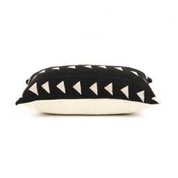 African Mud Cloth Pillow Cover, Black & Off White Triangle Print, 18x12 - thumbnail 2