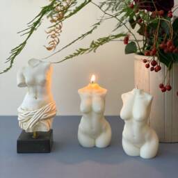 Aphrodite Body Candle - Scented Soy Wax Female Bust Sculptural Goddess Romantic Home Decor Gift - thumbnail 3