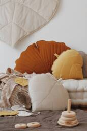 "Velvet Leaf Pillow ""Cream" - thumbnail 1