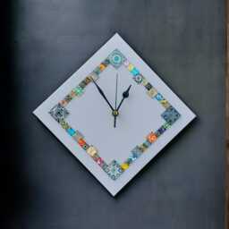 Lilac Diamond Wall Clock With Glass Cabochons - Original Home Decor - 28cm - thumbnail 2