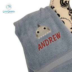 Shark Head Towel - Personalised Face Cloth/Hand Bath = Embroidered - thumbnail 1