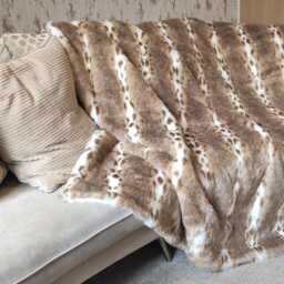 Handmade Lynx Faux Fur Throw Tan & White, Cream Striped Lining - thumbnail 2