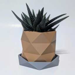 Triangle Pattern Geometric Plant Pot - Twisted Faceted Design With Low Poly Drip Tray - thumbnail 1