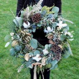 Eucalyptus/Cotton Limited Edition Luxury Festive Christmas Wreath - Preorder - thumbnail 3