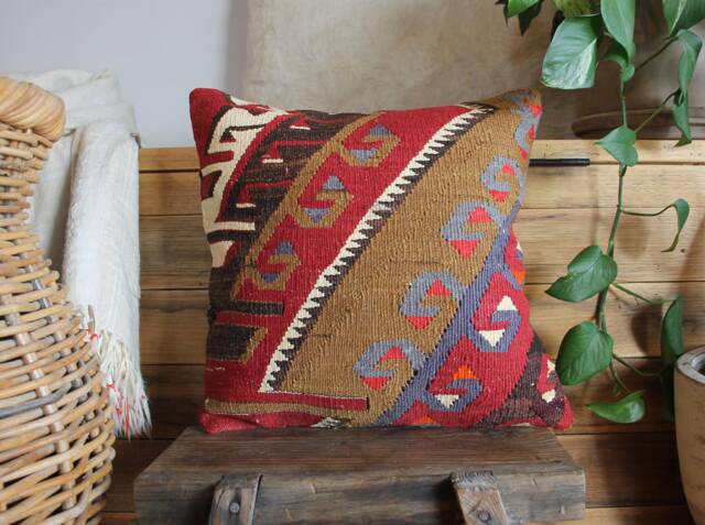 Vintage Kilim Pillow Cover - 16 Inch - Handwoven Slit Weave, Nomadic Style - image 1