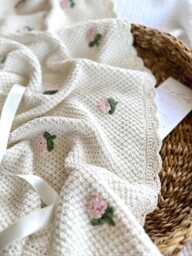 Knit Baby Blanket With Rose Appliqu?? - Organic Cotton Newborn Blanket, Shower Gift - thumbnail 1