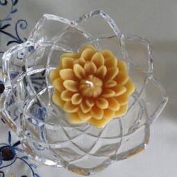 Exquisite Flower Floating Beeswax Candle/Made With 100% Natural Handmade in Usa Wedding Event Party Love Floats Water - thumbnail 3