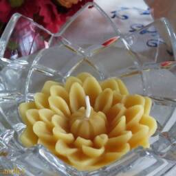 Exquisite Flower Floating Beeswax Candle/Made With 100% Natural Handmade in Usa Wedding Event Party Love Floats Water - thumbnail 2