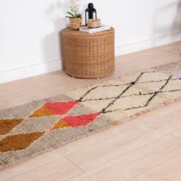 Moroccan Runner Rug 2x9 Ft, Vintage Berber Runner, Handwoven Wool Rug, Tribal Bohemian Hallway 69x283 cm - thumbnail 2