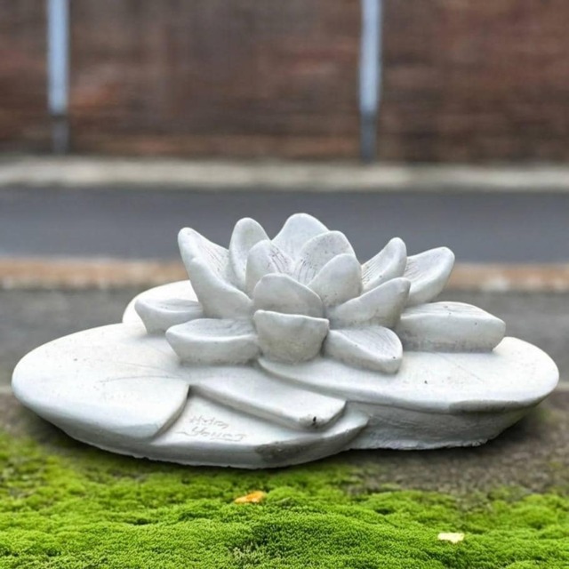 Concrete Water Lily Flower Statue Pond Lotus Decoration Stone Garden Ornament Handmade Outdoor Figure Cement Art - image 1