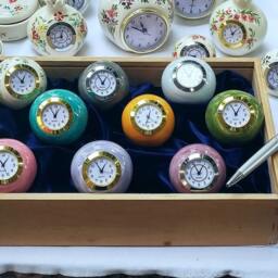 Pink Ball Desk Clock Small Ceramic Table Clock & Retro Shelf Decor - thumbnail 4