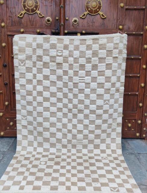 Handwoven Wool Checkered Rug, Beige & White Moroccan Berber Style - image 1