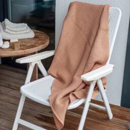 Waffle Linen Towel in Toasted Peach. Linen-Cotton Blend Waffle Bath Towel. Absorbent & High Quality - thumbnail 2