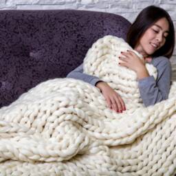 Super Soft Blanket, Chunky Knit Cozy Soft Throw Blanket, Chunky Blanket Made From Merino Wool - thumbnail 3