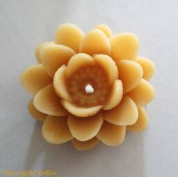 Delicate Lotus Flower Candle/100% Pure & Natural Beeswax Clean Burning Birthday Wedding Events Summer Spring Flowers - thumbnail 1