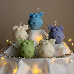 Handmade Christmas Bauble Soy Candle Holiday Home Decor - thumbnail 1