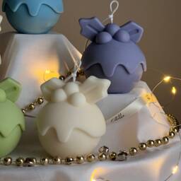 Handmade Christmas Bauble Soy Candle Holiday Home Decor - thumbnail 2
