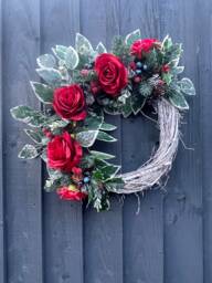 Red Rose Christmas Wreath, Frosted Pine, Holiday Door Decor - thumbnail 1