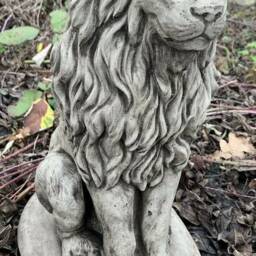 Stone Garden Proud Lion On Base Statue Pillar Cap Detailed Gift Ornament - thumbnail 2