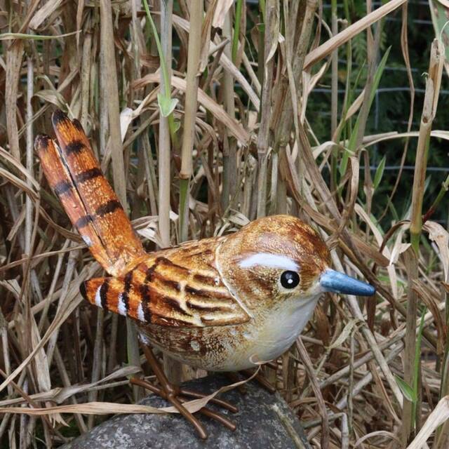 Metal Wren Sculpture British Bird Garden Ornament - image 1