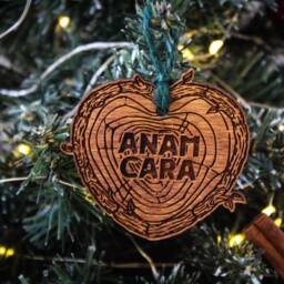 Anam Cara Christmas Ornament Wood Bauble Festive Rustic Handmade Ireland Pyrography Tree Decoration Gaelic Soul Friend Celtic Mate - thumbnail 2
