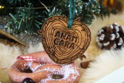 Anam Cara Christmas Ornament Wood Bauble Festive Rustic Handmade Ireland Pyrography Tree Decoration Gaelic Soul Friend Celtic Mate - thumbnail 1