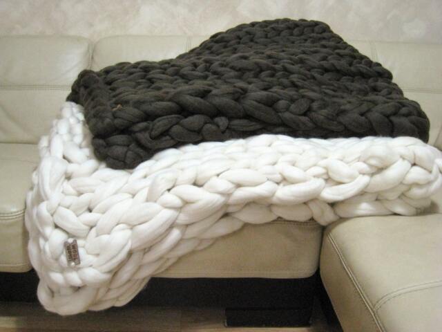 Giant Knitted Merino Wool Throw. Super Chunky Blanket. Bulky Yarns Pure Wool. Fashion Trend - Big Stitch Blanket By Woolwow - image 1