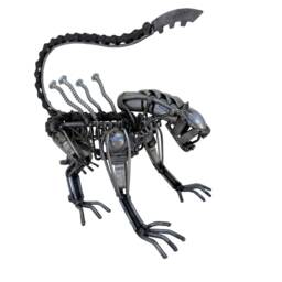 Crawling Xenomorph Inspired Recycled Metal Sculpture . 8 Inches High. 100% Handmade. The Perfect Gift For People Who Love Sifi Movies - thumbnail 3