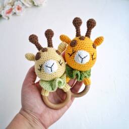 New Mom Gift Box Package, Neutral Basket With Giraffe Toy, Newborn Baby Safari - thumbnail 4