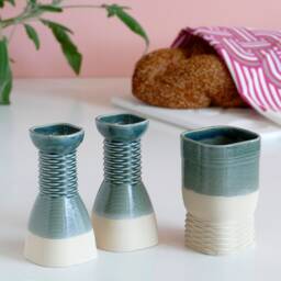 Shabbat Table Set Of Kiddush Cup & Pair Candlesticks - Square Shape Weaving Pattern 3D Printed Clay Beige Emerald - thumbnail 4