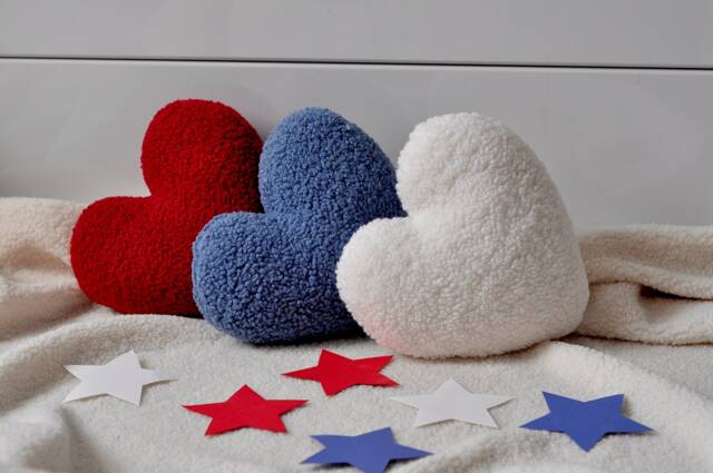 American Flag Boucle Heart Pillows - Patriotic Pillow in Usa Style 4Th Of July Decor Independence Day - image 1