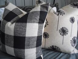 Dandelion Pillow Cover Black Print Cotton Slub, Farmhouse Cushion - thumbnail 1