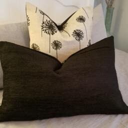 Dandelion Pillow Cover Black Print Cotton Slub, Farmhouse Cushion - thumbnail 2