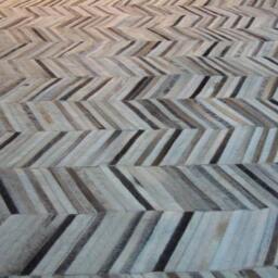 Cowhide Patchwork Rug Raw Leather Argentina - Free Shipping Cowhide Rugs Chrevron Mix Of Greys & Whites, 5' X 7' - thumbnail 4