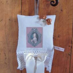 Shabby Cushion To Hang, Precious Lady Pattern - thumbnail 4