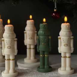 Nutcracker Candle Christmas Soldier, Scented Soy Wax Candle - thumbnail 4